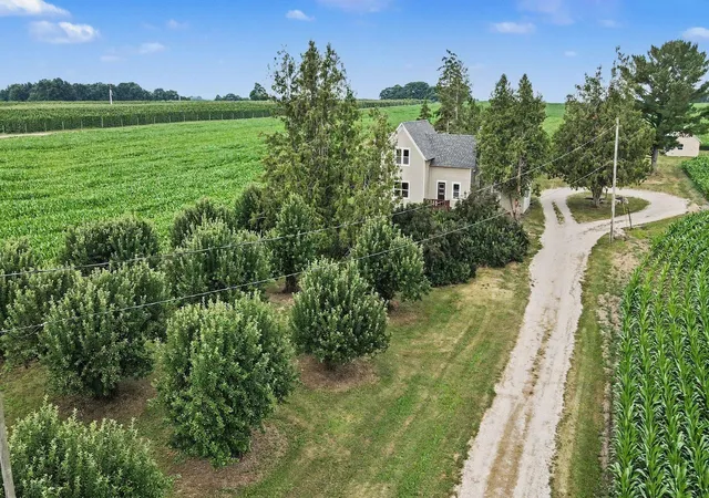 Photo 2 of Single family home for sale at 3735 S Stone Rd, Fremont, MI 49412 | MLS# 72026035346 | Listing updated on 2026-07-10