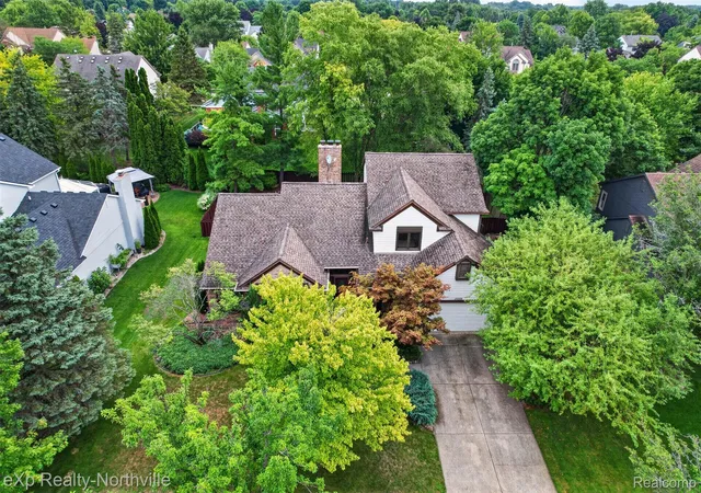 Photo 1 of Sale Pending at 24686 Venice Dr, Novi, MI 48374 | MLS# 20261053135 | Listing updated on 2026-08-17
