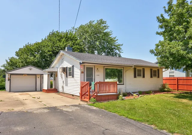Photo 1 of Sale Pending at 1446 S Airport Rd, Saginaw, MI 48601 | MLS# 61050214487 | Listing updated on 2026-07-13