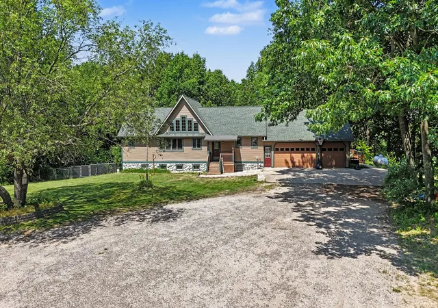 2nd image of 1824 S Pere Marquette Hwy, Ludington, MI 49431 | MLS# 67026035361