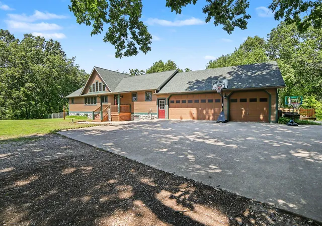 4th image of 1824 S Pere Marquette Hwy, Ludington, MI 49431 | MLS# 67026035361