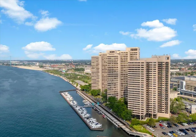 Photo 3 of Condo for sale at 1001 W Jefferson Ave #8A, Detroit, MI 48226 | MLS# 81026035365 | Listing updated on 2026-07-16