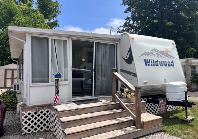 2nd image of 10001 Goodall Rd, Durand, MI 48429 | MLS# 20261053141