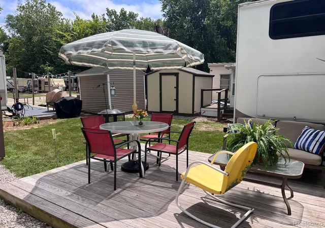 Photo 4 of Single family home for sale at 10001 Goodall Rd, Durand, MI 48429 | MLS# 20261053141 | Listing updated on 2026-09-05