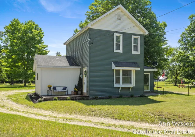 2nd image of 2737 Dane St, Gowen, MI 49326 | MLS# 65026035375