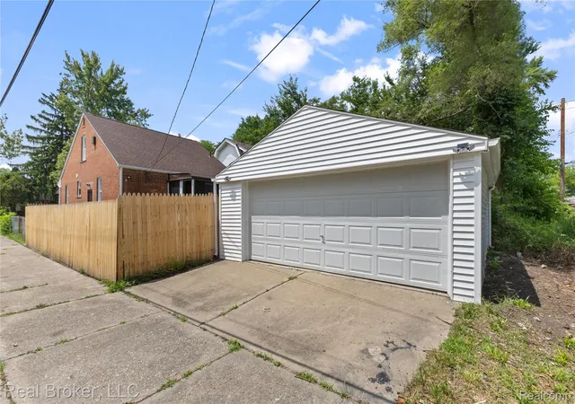 Photo 3 of Single family home for sale at 15000 Stansbury St, Detroit, MI 48227 | MLS# 20261053146 | Listing updated on 2026-08-28