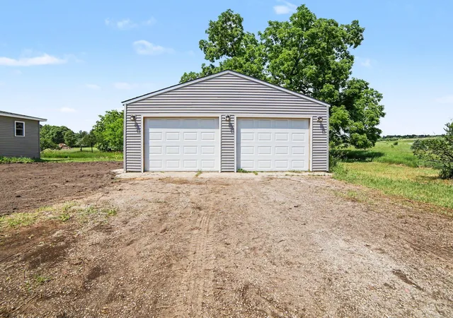 35th image of 910 W Bradshaw Rd, Scottville, MI 49454 | MLS# 67026035382