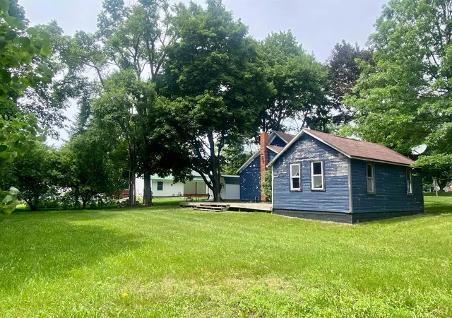 Photo 2 of Single family home for sale at 416 E Maple St, Mc Bain, MI 49657 | MLS# 78080070935 | Listing updated on 2026-07-13