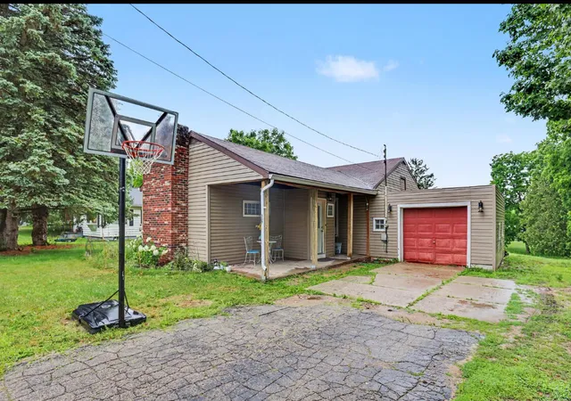 1st image of 307 N Court St, Stanton, MI 48888 | MLS# 65026035389
