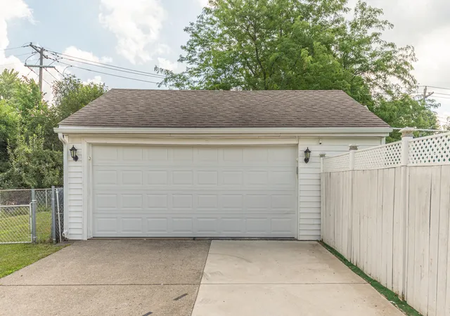 Photo 3 of Single family home for sale at 1705 Smith Ave, Ypsilanti, MI 48198 | MLS# 81026035388 | Listing updated on 2026-09-11
