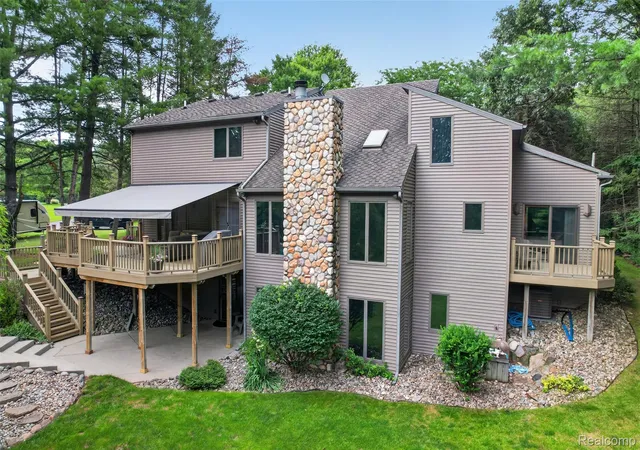 Photo 1 of Sale Pending at 7772 Athlone Dr, Brighton, MI 48116 | MLS# 20261053162 | Listing updated on 2026-07-24