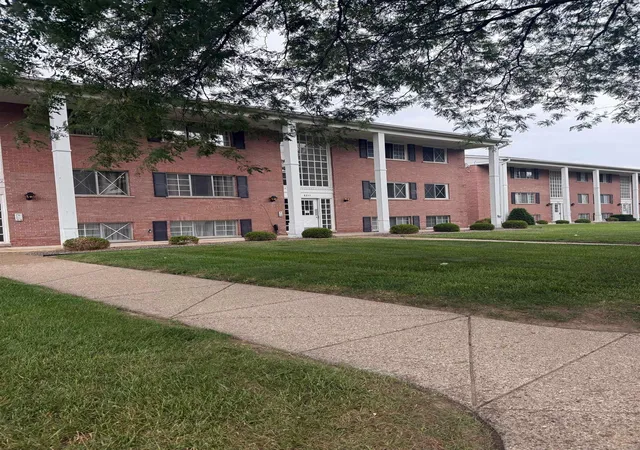 1st image of 8211 Denwood #4 Dr, Sterling Heights, MI 48312 | MLS# 58050214502