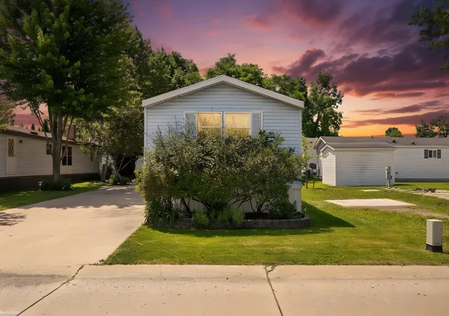 Photo 1 of Single family home for sale at 14278 Bronte Dr, Shelby Township, MI 48315 | MLS# 58050214505 | Listing updated on 2026-09-05