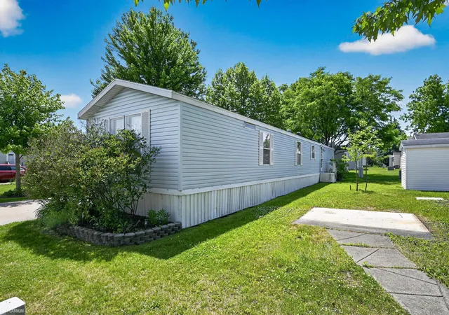 Photo 4 of Single family home for sale at 14278 Bronte Dr, Shelby Township, MI 48315 | MLS# 58050214505 | Listing updated on 2026-09-05