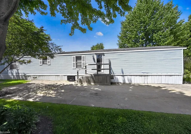 Photo 5 of Single family home for sale at 14278 Bronte Dr, Shelby Township, MI 48315 | MLS# 58050214505 | Listing updated on 2026-09-05