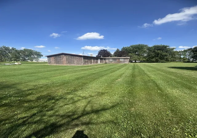 Photo 3 of Single family home for sale at 1247 N Steel Rd, Merrill, MI 48637 | MLS# 65026035397 | Listing updated on 2026-07-11