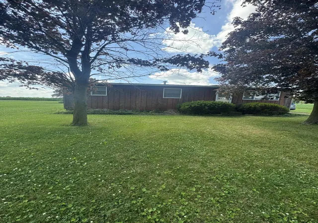 Photo 3 of Single family home for sale at 1247 N Steel Rd, Merrill, MI 48637 | MLS# 65026035397 | Listing updated on 2026-07-11