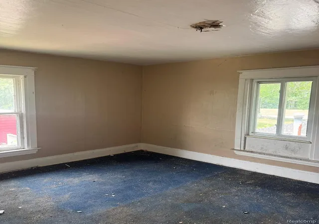 Photo 2 of Single family home for sale at 1383 Cleveland Ave, Flint, MI 48503 | MLS# 20261053173 | Listing updated on 2026-09-13