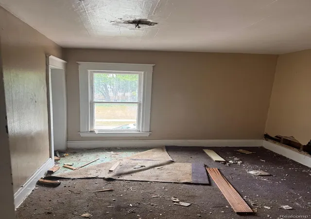 Photo 3 of Single family home for sale at 1383 Cleveland Ave, Flint, MI 48503 | MLS# 20261053173 | Listing updated on 2026-09-13