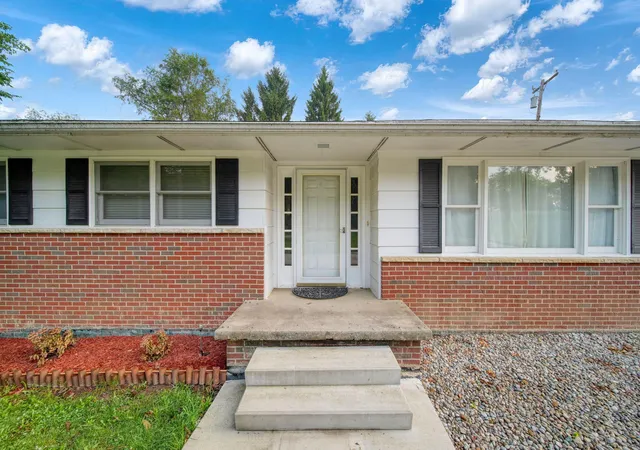 Photo 3 of Single family home for sale at 4802 Forrister Rd, Adrian, MI 49221 | MLS# 81026035399 | Listing updated on 2026-09-16