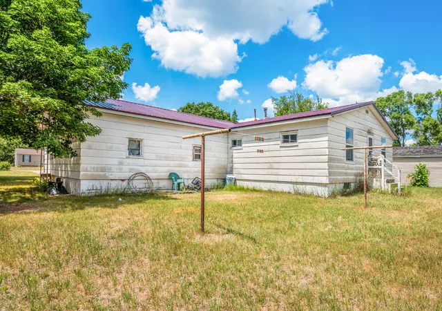16th image of 1014 Olaf St, Big Rapids, MI 49307 | MLS# 72026035401