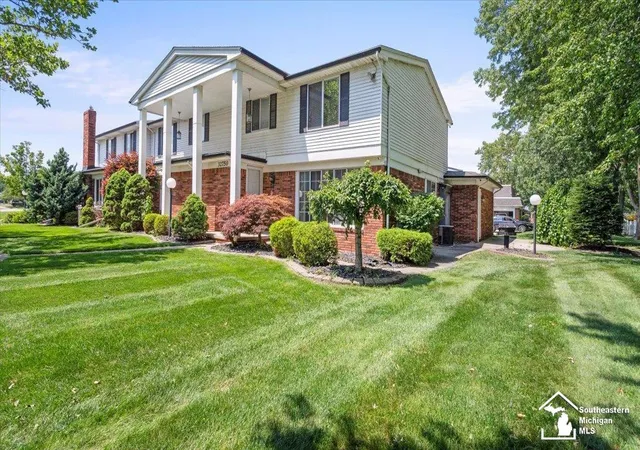 Photo 2 of Condo for sale at 32750 Barclay Sq, Warren, MI 48093 | MLS# 57050214509 | Listing updated on 2026-07-16