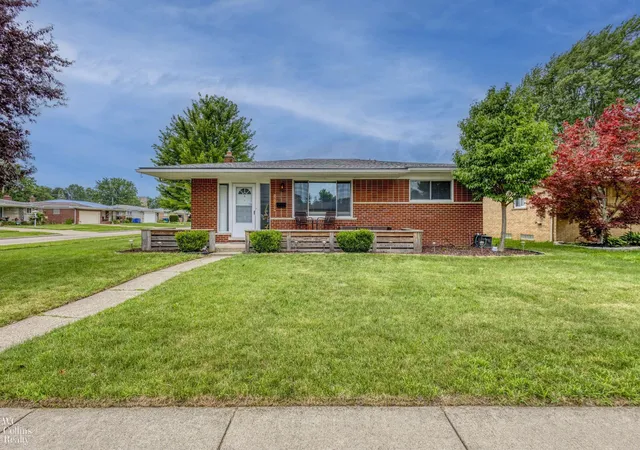 Photo 1 of Sale Pending at 27509 Bonnie Dr, Warren, MI 48093 | MLS# 58050214512 | Listing updated on 2026-07-22