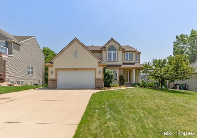 Photo 1 of Sale Pending at 2222 Beatrice Dr Ne, Grand Rapids, MI 49505 | MLS# 65026035420 | Listing updated on 2026-08-21