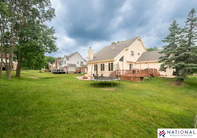 Photo 2 of Single family home for sale at 37709 Glengrove Dr, Farmington Hills, MI 48331 | MLS# 81026035425 | Listing updated on 2026-07-11