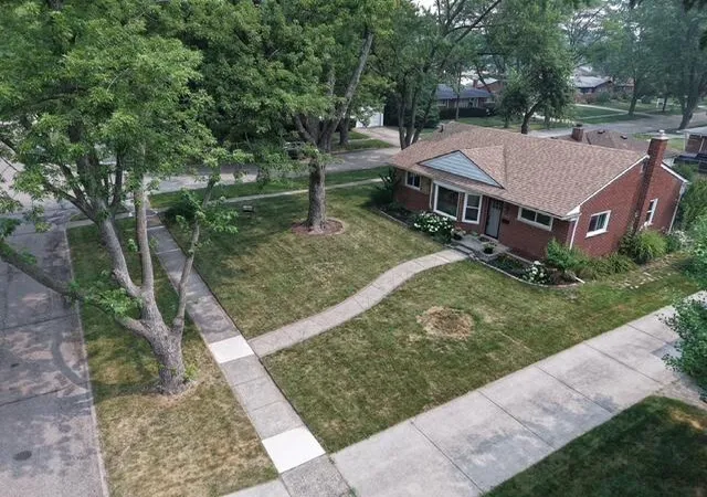 2nd image of 31180 E Rutland St, Beverly Hills, MI 48025 | MLS# 81026035435