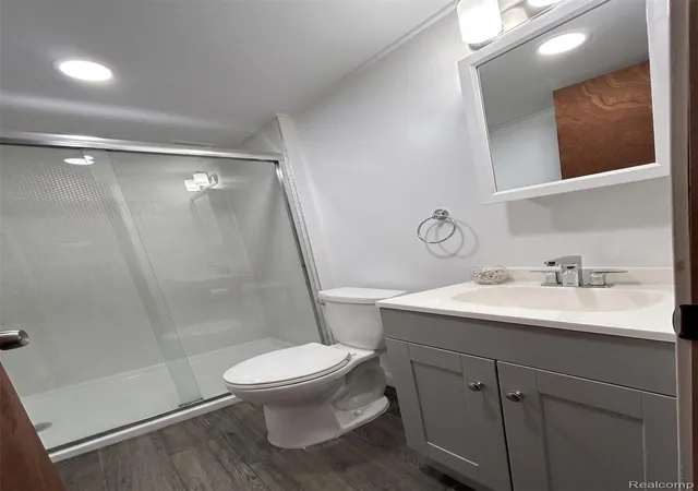 Photo 18 of Single family home for sale at 1500 Sherwood Ct, Dearborn, MI 48124 | MLS# 20261053199 | Listing updated on 2026-10-07