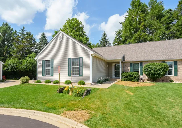 Photo 1 of Condo for sale at 2919 Hunters Pl #19, Kalamazoo, MI 49048 | MLS# 66026035439 | Listing updated on 2026-07-13