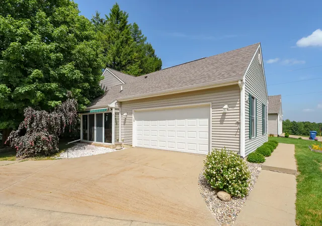 Photo 3 of Condo for sale at 2919 Hunters Pl #19, Kalamazoo, MI 49048 | MLS# 66026035439 | Listing updated on 2026-07-13