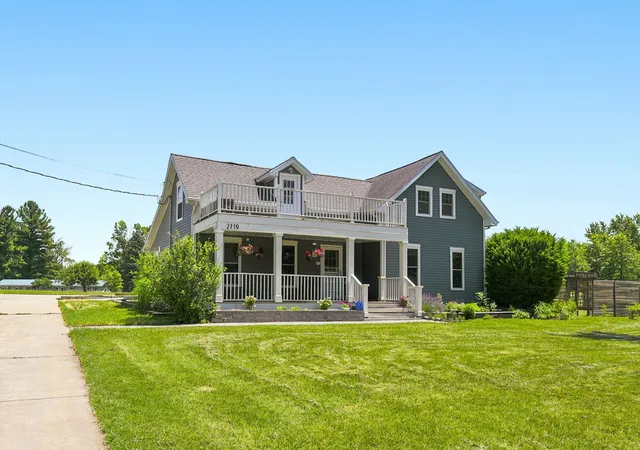 1st image of 2719&2725 S Cleveland Ave, St Joseph Charter Township Berrien, MI 49085 | MLS# 69026035443