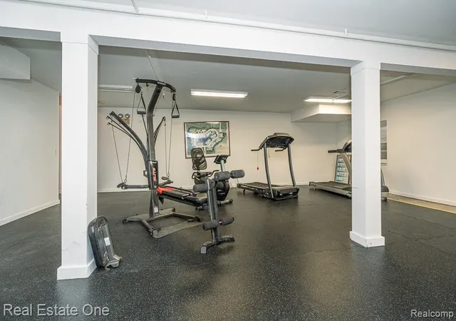 42nd image of 5936 Creekside Dr #87, Troy, MI 48085 | MLS# 20261053220