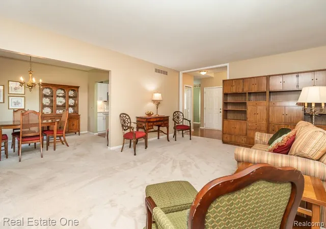 5th image of 5936 Creekside Dr #87, Troy, MI 48085 | MLS# 20261053220