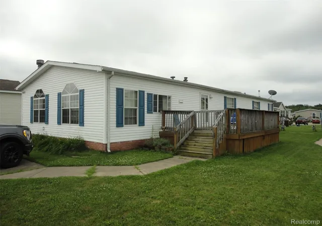 Photo 2 of Single family home for sale at 3931 Megans Ridge, Monroe, MI 48161 | MLS# 20261053224 | Listing updated on 2026-08-29