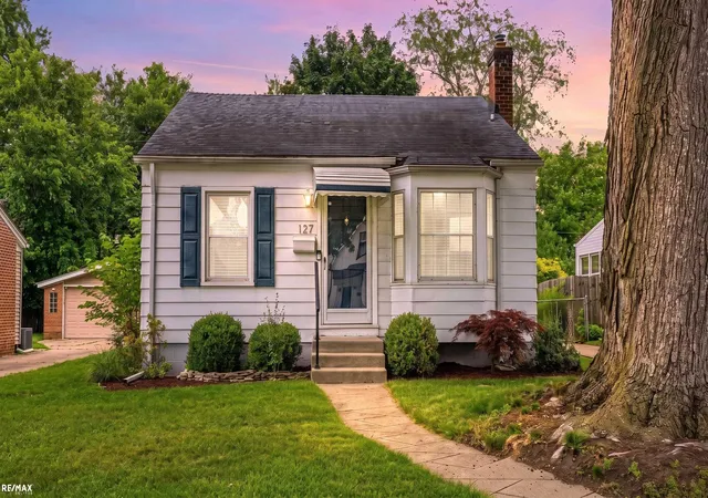 Photo 1 of Single family home for sale at 127 E La Salle Ave, Royal Oak, MI 48073 | MLS# 58050214535 | Listing updated on 2026-09-09