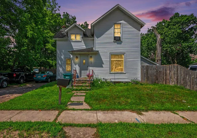 Photo 2 of Single family home for sale at 304 5th Avenue, Three Rivers, MI 49093 | MLS# 66026035459 | Listing updated on 2026-09-09