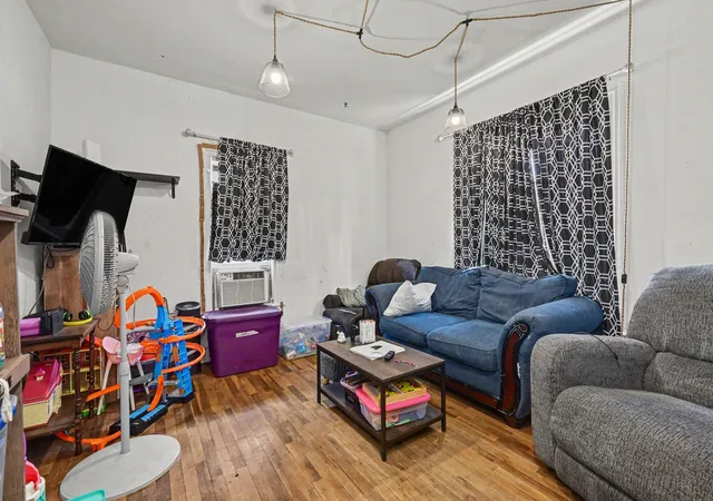 Photo 4 of Single family home for sale at 304 5th Avenue, Three Rivers, MI 49093 | MLS# 66026035459 | Listing updated on 2026-09-09