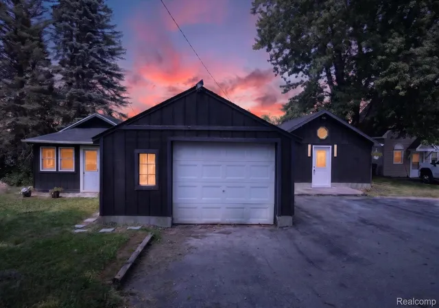 Photo 1 of Single family home for sale at 3515 Lakeview Dr, Ortonville, MI 48462 | MLS# 20261053247 | Listing updated on 2026-08-18