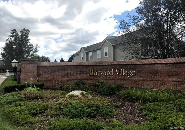 Listing Photo 5 - Condo for sale in building located at 15459 Cornell Dr, Clinton Township, MI 48038