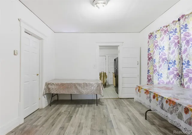 Photo 4 of Single family home for sale at 5056 Charles St, Hamtramck, MI 48212 | MLS# 20261053248 | Listing updated on 2026-09-29