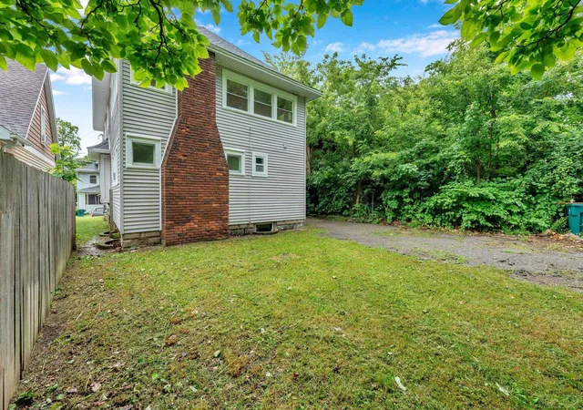 Photo 5 of Single family home for sale at 732 Chicago Ave, Lansing, MI 48915 | MLS# 58050214542 | Listing updated on 2026-09-05