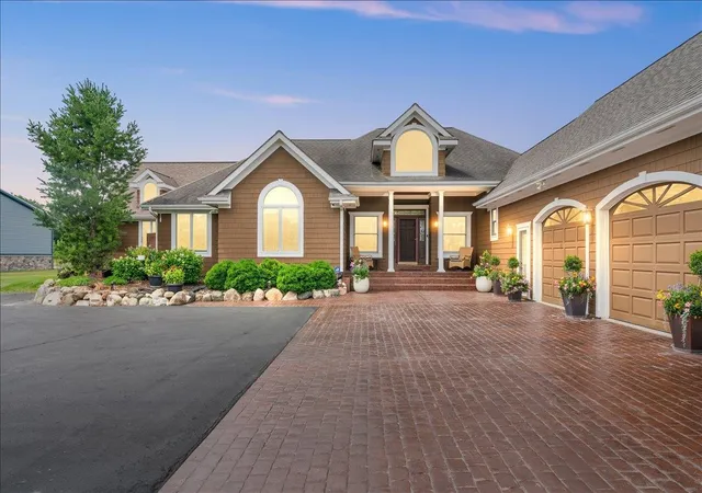 Photo 1 of Single family home for sale at 1851 N Chipman Rd, Owosso, MI 48867 | MLS# 60050214544 | Listing updated on 2026-07-13