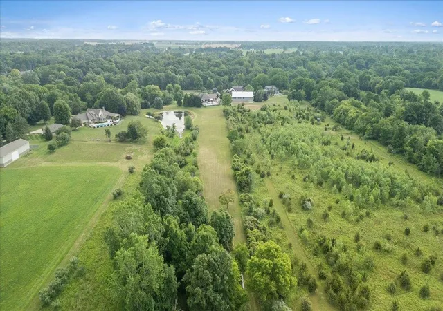 Photo 3 of Single family home for sale at 1851 N Chipman Rd, Owosso, MI 48867 | MLS# 60050214544 | Listing updated on 2026-07-13