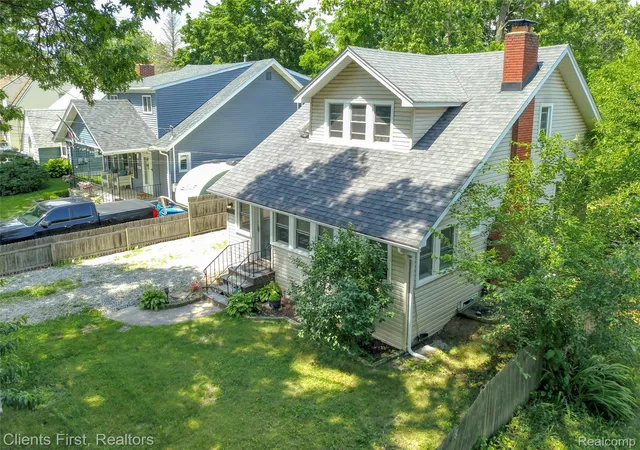 Photo 1 of Single family home for sale at 4258 Seeden St, Waterford, MI 48329 | MLS# 20261053258 | Listing updated on 2026-09-02