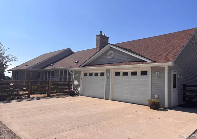 Photo 3 of Single family home for sale at 4095 Blood Rd, Metamora, MI 48455 | MLS# 20261053259 | Listing updated on 2026-08-27