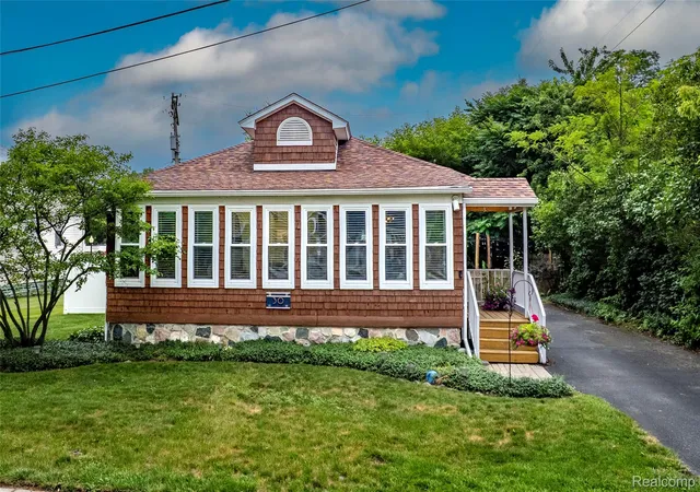 1st image of 30 Beebe St, Lake Orion, MI 48362 | MLS# 20261053260