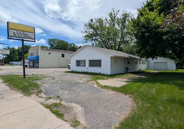 33rd image of 1232 E Superior St, Alma, MI 48801 | MLS# 79080070956
